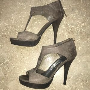 Fergie Kitana-Tan Heels. Leather. size 9 like new